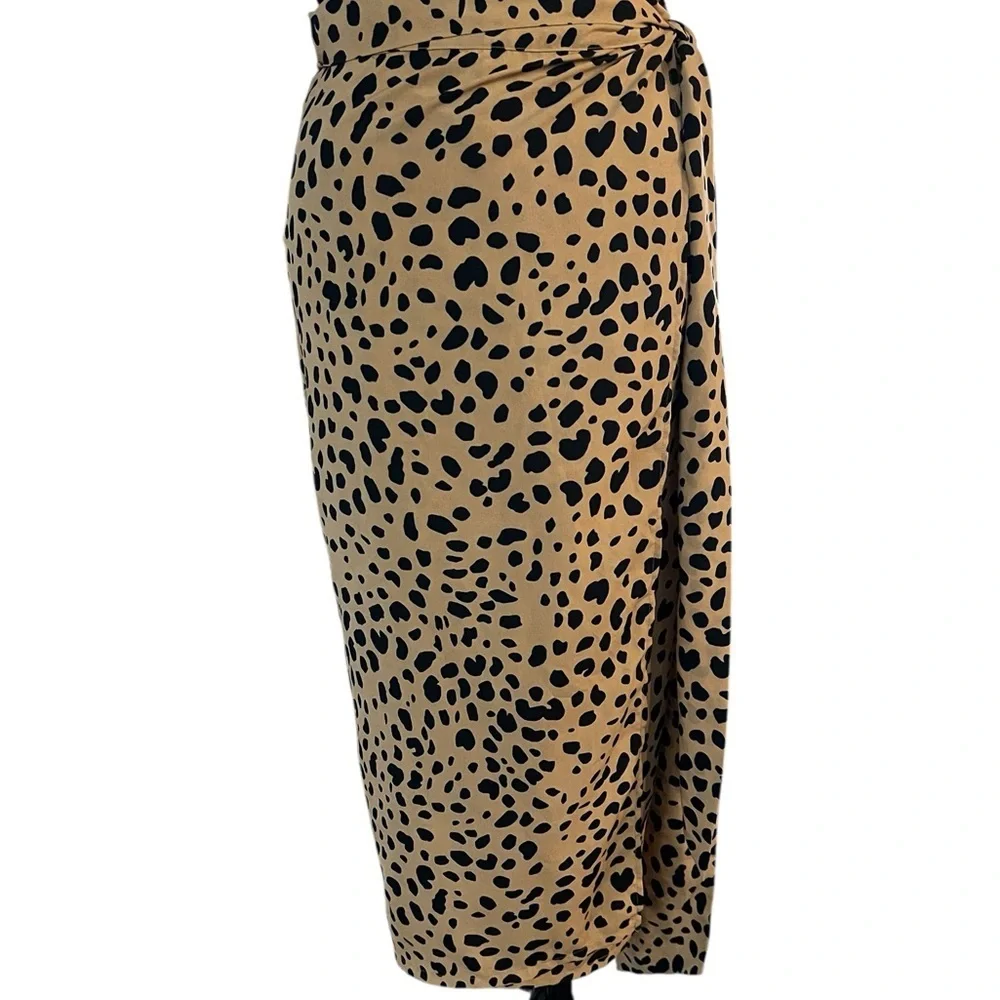 Lulus Gauzy Tan Leopard Print Midi Wrap Skirt Size Small. Waist 26”.